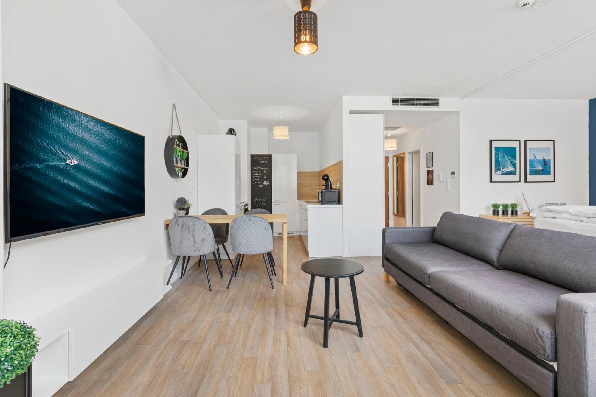 Lam Yacht Club - Terrace 10M2 Apartment Bratislava Exterior photo